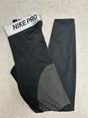 Nike Black Dri-Fit Athletic Leggings with Silver and Gold Accents Medium